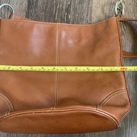 Fossil Leather Shoulder Bag - Picture 10 of 16